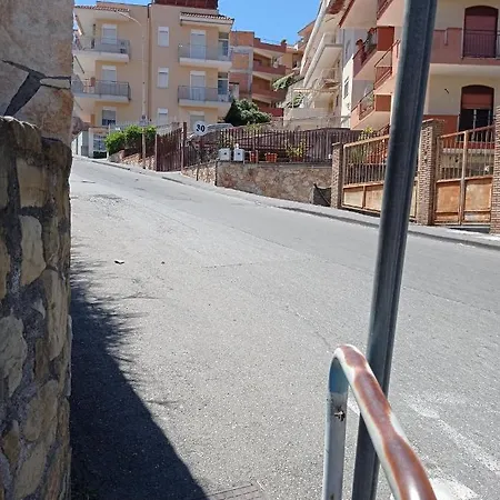Al Mare Da Meg Apartment